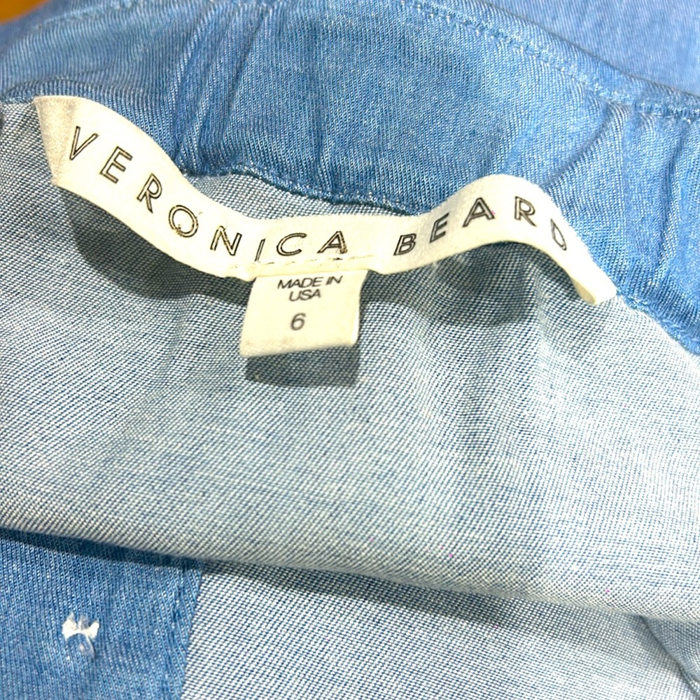 EUC Veronica Beard SZ 6 “Britta” chambray off the shoulder button down top - Picture 5 of 6